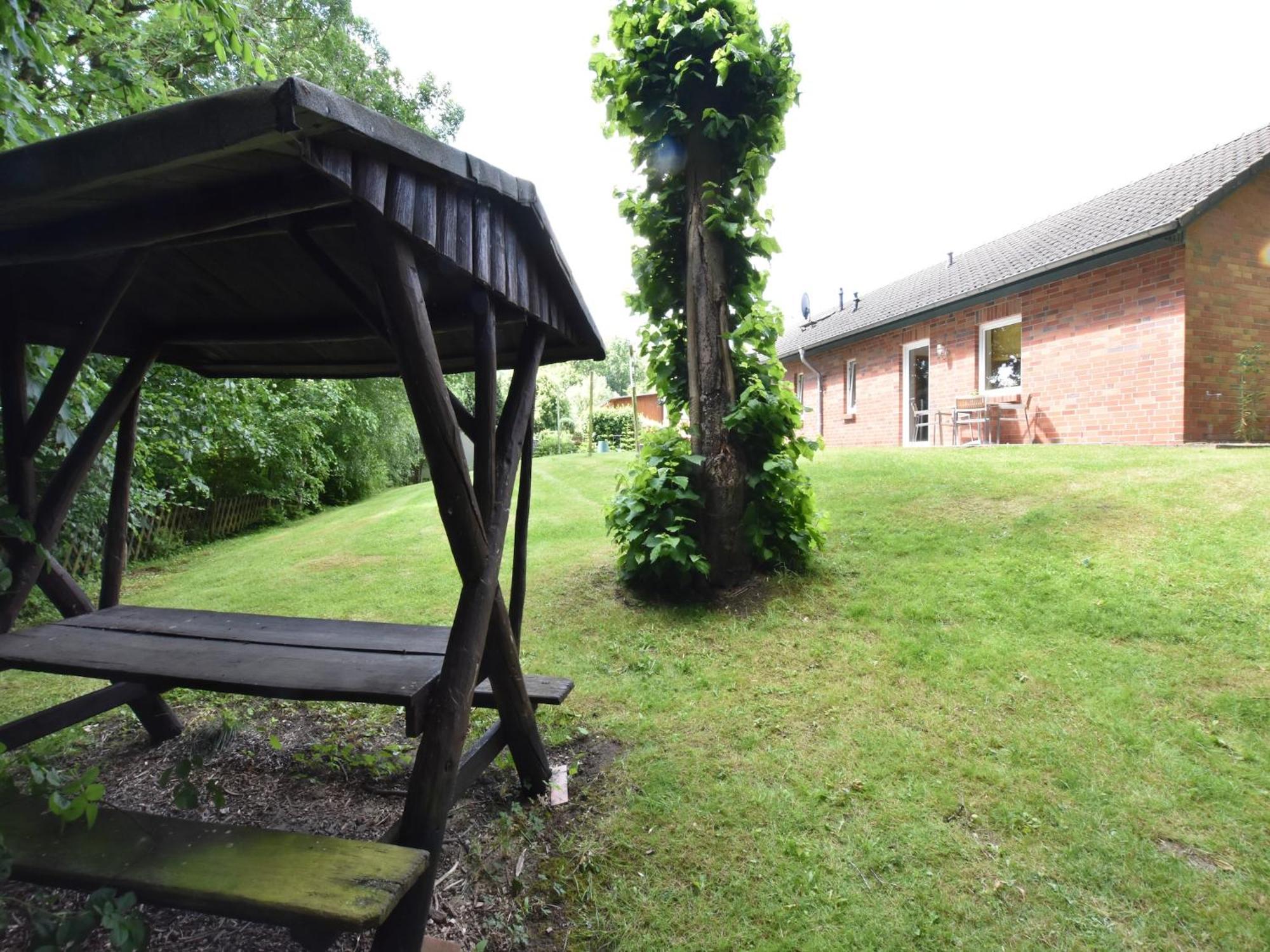 Farm Holiday Home In Damshagen With Garden 클뤼츠 외부 사진